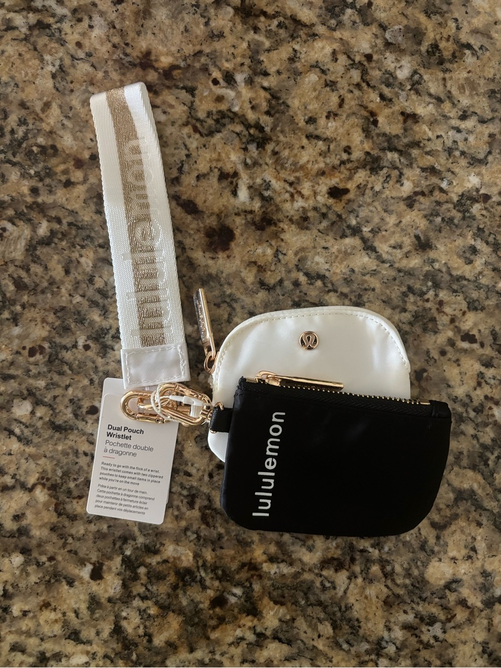 ✨NWT Lululemon Dual Pouch Wristlet in Black & White✨